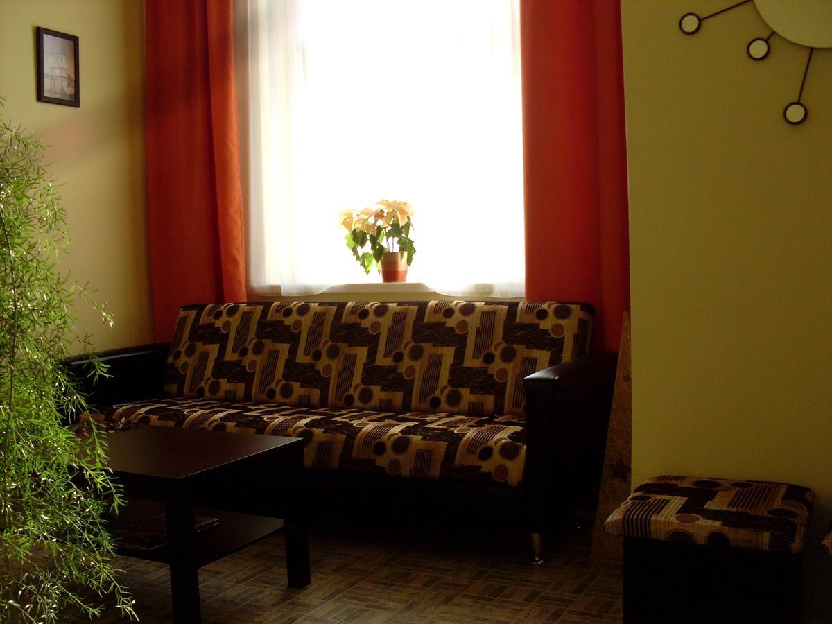 Lokomotiv Motel Eger Bagian luar foto